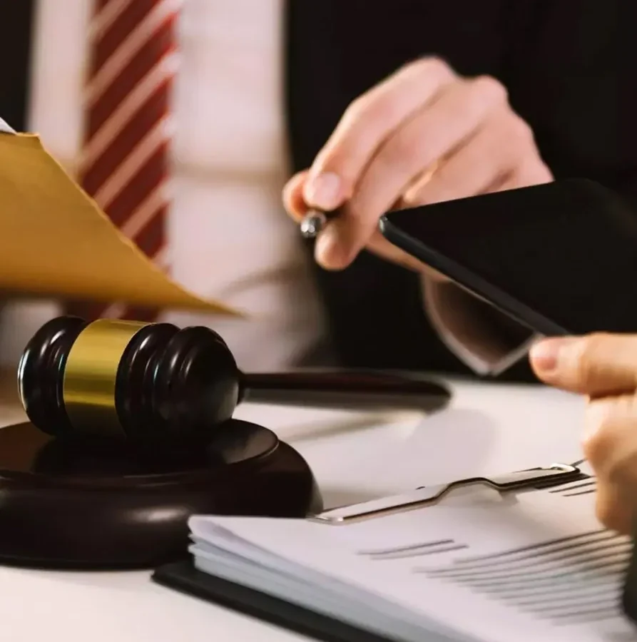 Commercial Litigation Attorney